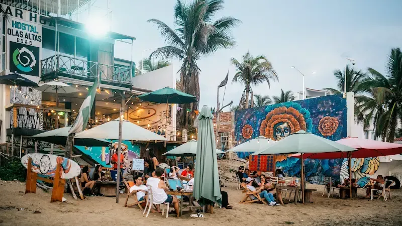 Hoa Bar
